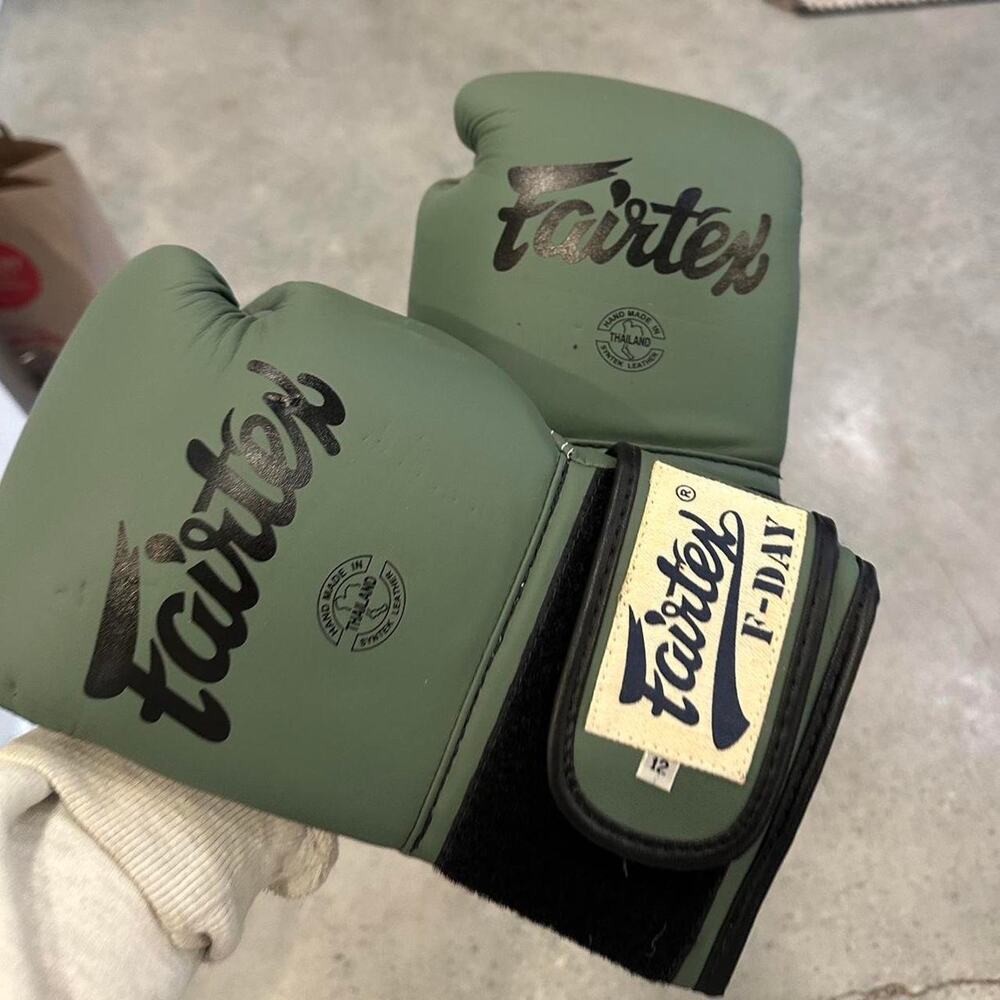 Fairtex BGV11 F Day Muay Thai Boxing Glove 12 - Picture 2 of 2